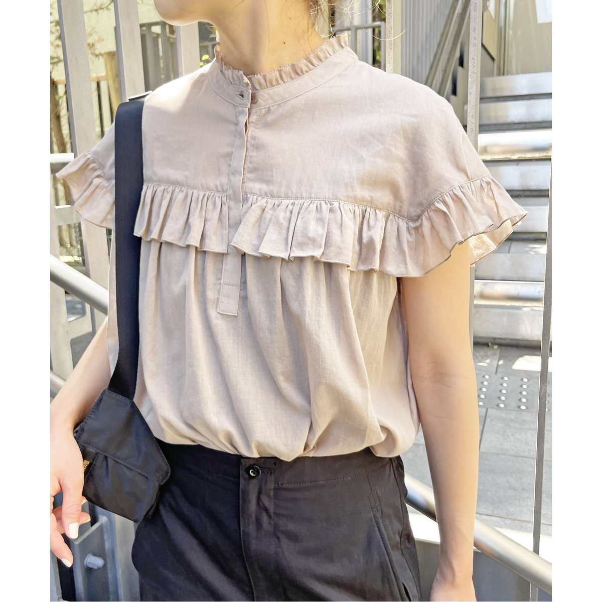 ブロッサムさま♡【美品】Spick & Span☆コットンボイルフリルフレンチ Spick & Span コットンボイルフリルフレンチブラウス ホワイト