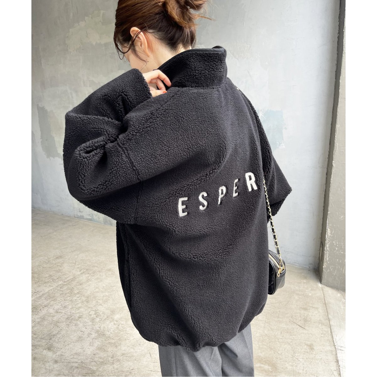 良品 23AW Spick&Span スピック＆スパン ボアハーフジッププルオーバー オーバーサイズ 長袖トップス 23070200312140 ナチュラル レディース 古着 中古 Spick & Span（スピックアンドスパン）の「ボアハーフジッププル