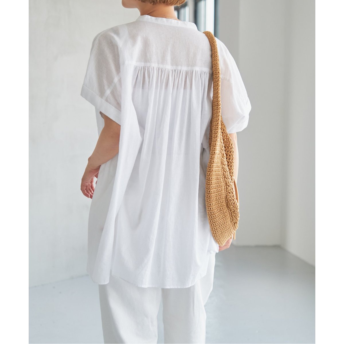 spick&span☆24SS新品コットンリネンギャザーフレンチスリーブシャツ Spick & Span - 24SS Spick & Span コットンリネンギャザー