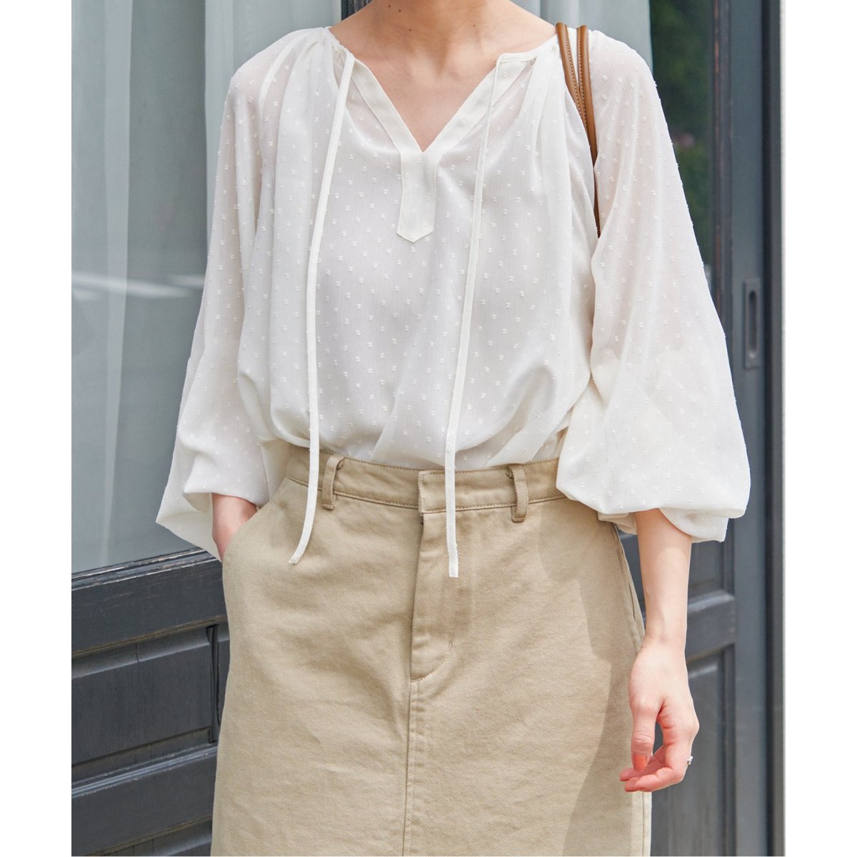 Spick&Span ドットジャガードボリュームスリーブブラウス　ブラック Spick and Span／ドットジャガードボリュームスリーブブラウス
