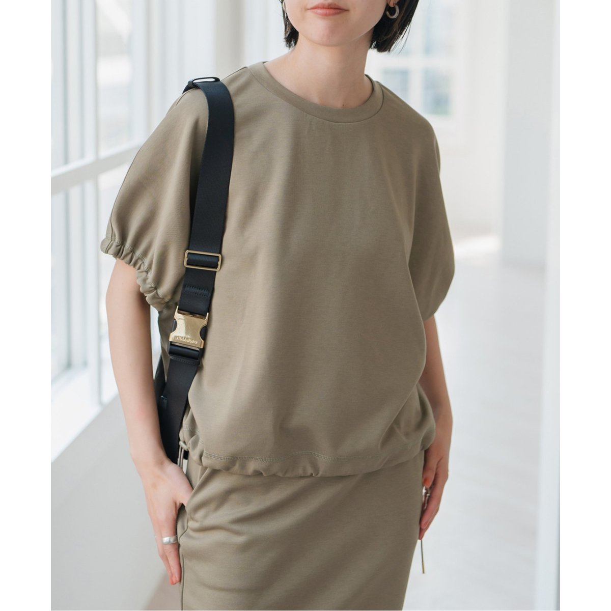 Spick and Span  サイドスリットプルオーバー  新品 一部店舗+WEB限定》サイドドロストプルオーバー | スピック＆スパン