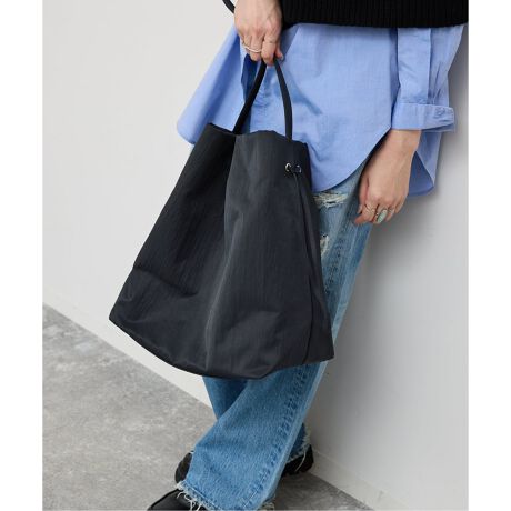 [^:25092210004430][J[^ԁFMA5223BG-17J[ɂĕД̔J[F[J[J[ubN(001)FBLACKuE(020)FDARK BROWNWRAPPINGV[ỸV_[g[gobNBiCĽ򊴂y邽߂ɐnɉkH{TCNiC100%fށBВ^̍LԌŕKvȂJł傫߂̉ו̏oȒPŁAɌŷłBTCh̕RԂƋВ^ɂȂ2waydlŗlXȃV[ł̊py݂܂Bɂ̓|Pbg2p˔Ă܂ByMARY AL TERNA/A I ^[iz2013NtăV[YX^[gobOuhBg̎dhɃtH[JXAIŐꂽobOfUCB䂩g[ō\RNV́AߕAiւƎRƓ铧ĂBЂƂ̎@`IȂ̂ɌŎAIȃACfBAŏ炵yނ߂̃NG[VāB舵ɂẮAiɂĂi\łmFB̏íASpick & Spanł̎舵ɂȂ܂B ړX܂ւ₢킹̍ۂ Spick & SpanX܂ւ肢܂BƖ̊֌WɂAۂFČꍇ܂B܂p\REX}[gtHȂǂ̊ɂA኱iƉ摜̃J[قȂꍇ܂Bi̐F́AiAbv摜QƂB