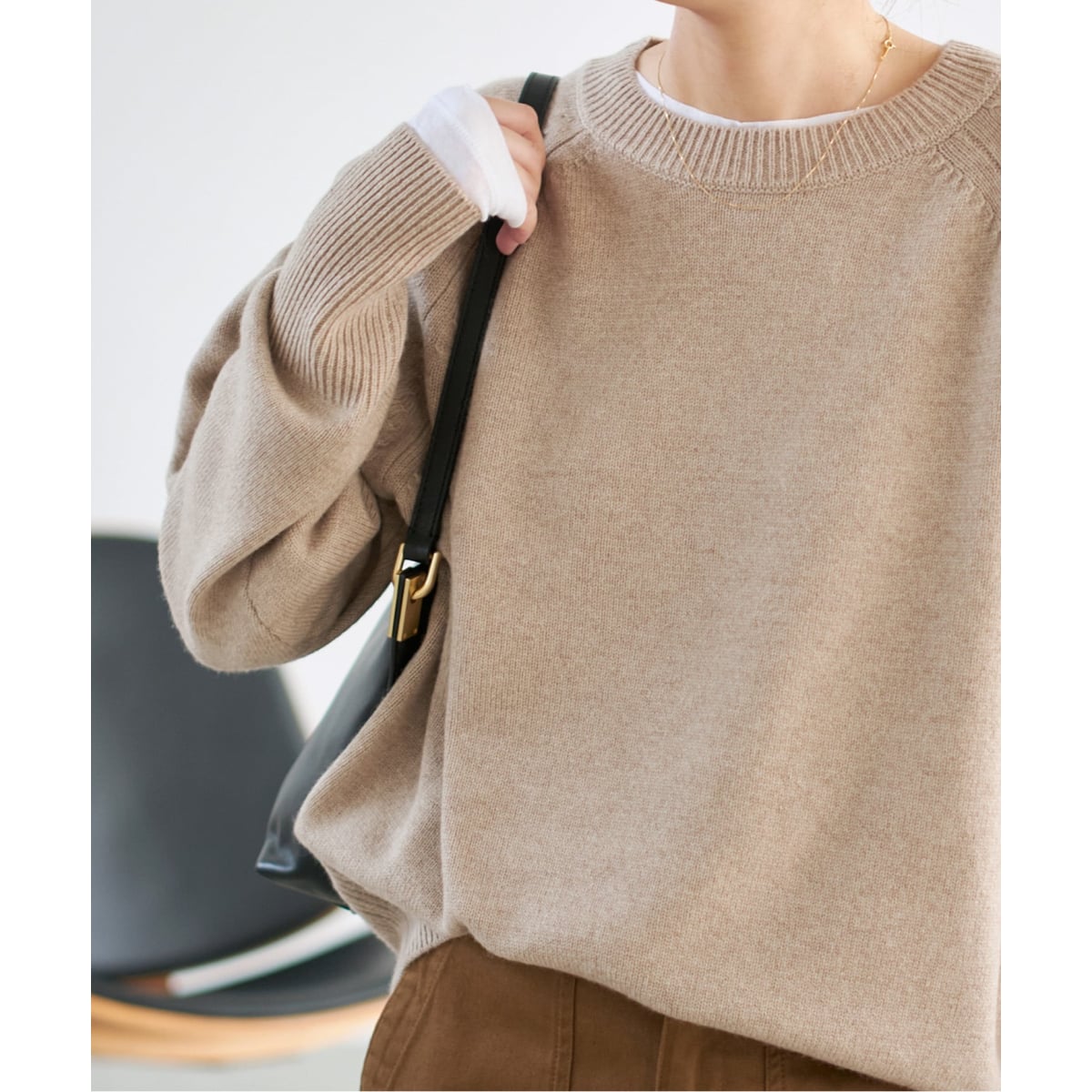 WEB限定カラー有り》ウールカシミヤ ラグランクルーネックニット