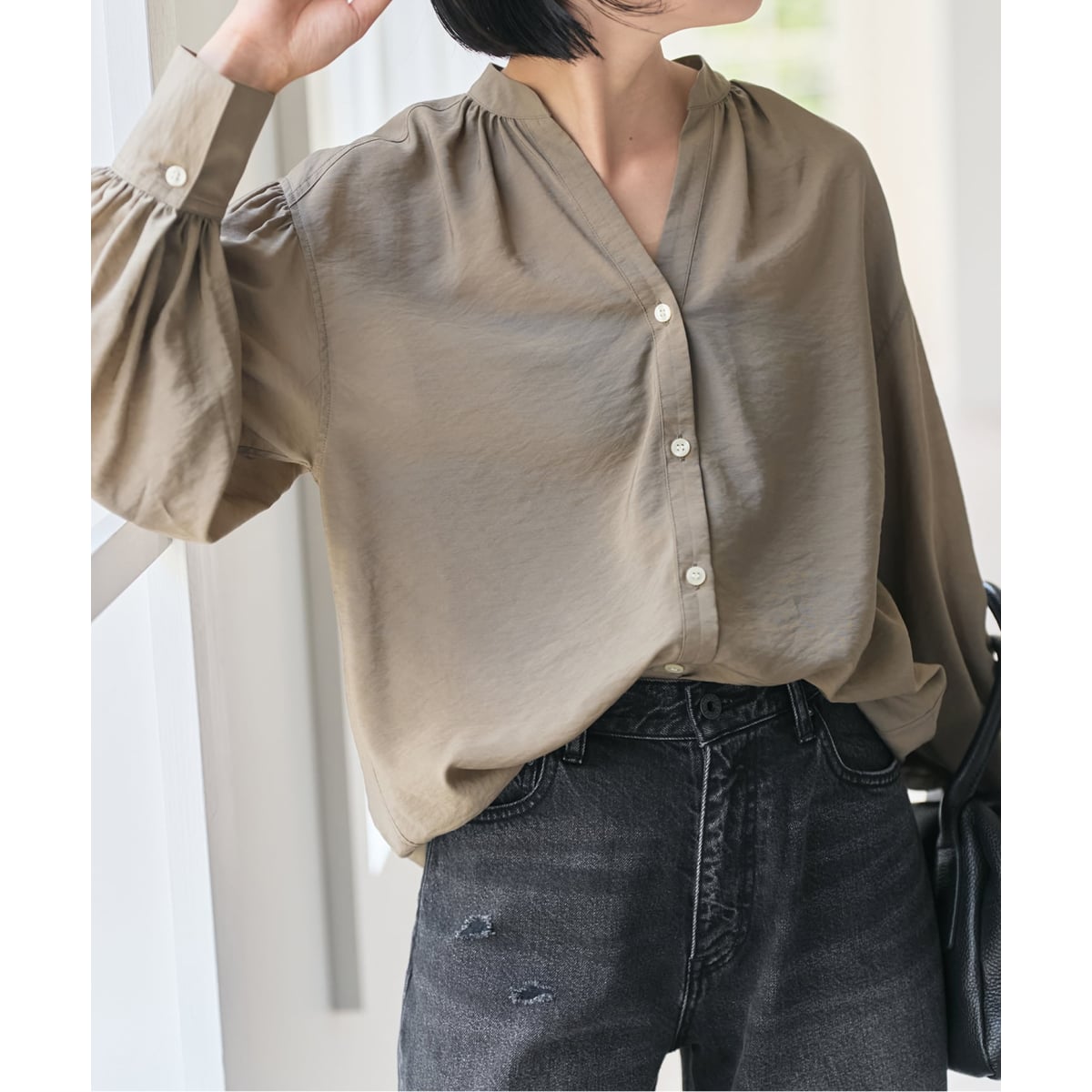 スピック＆スパン　リネンブレンドフレンチヘムギャザーシャツ Spick & Span｜リネンブレンドフレンチヘムギャザーシャツ