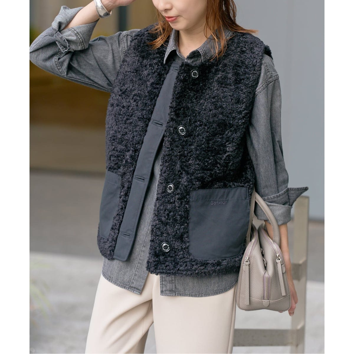 新品❤️★Spick&Span 黒 25SS/コットン金ボタンリブベスト 新品❤️☆Spick&Span 黒 25SS/コットン金ボタンリブベスト 新品