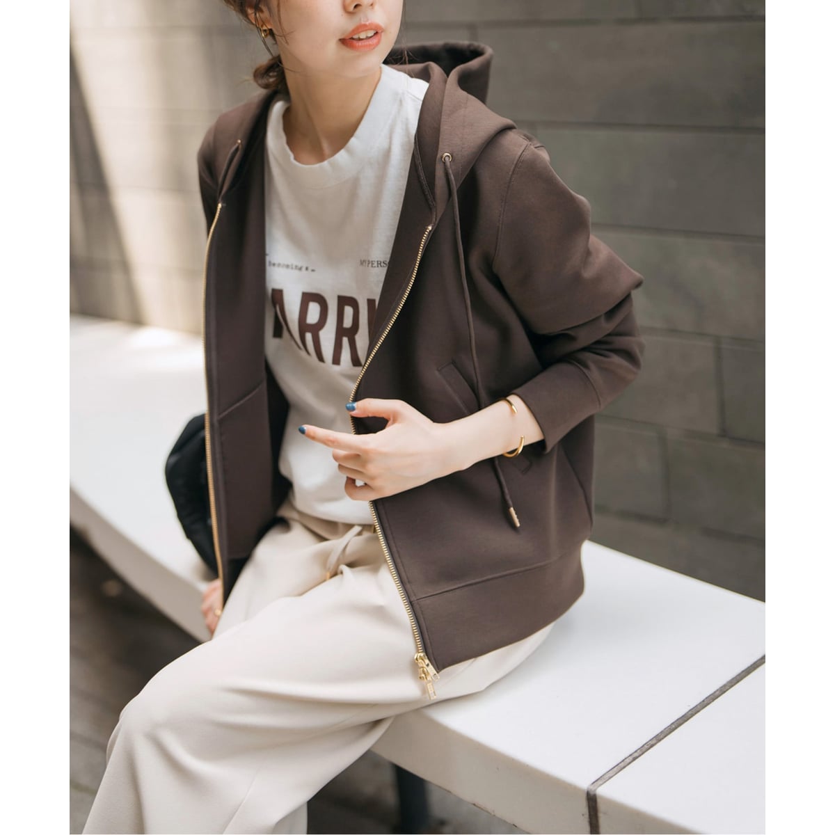 スピックアンドスパン 新品 今季 ストレッチジップフードパーカー ベージュ WEB限定追加3予約》ストレッチジップフードパーカー | スピック