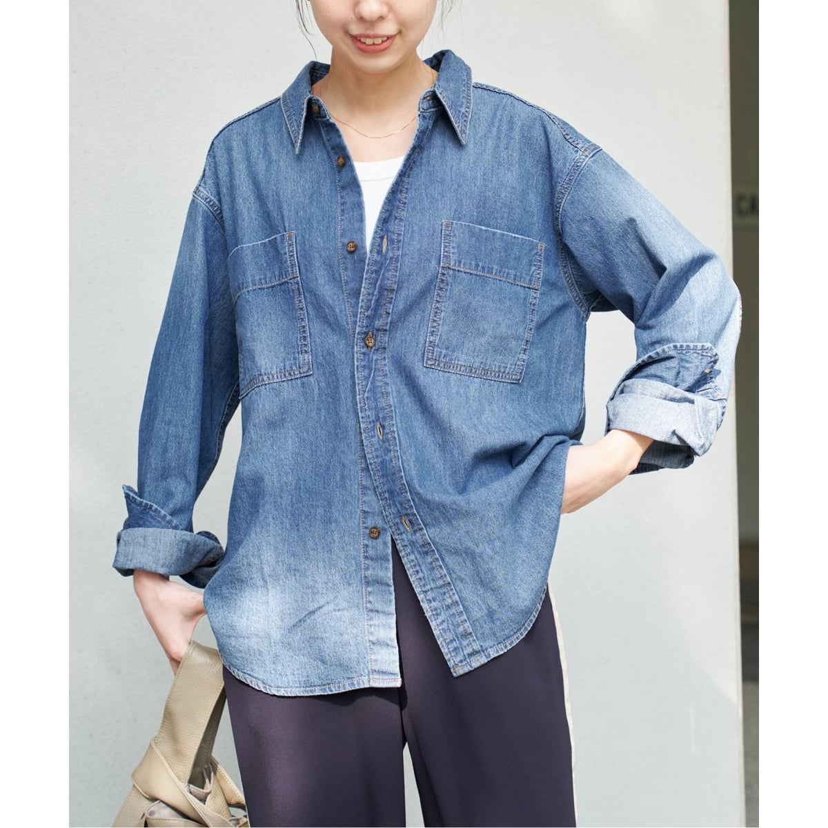 スピックアンドスパン☆リネンブレンドフレンチヘムギャザーシャツ　新品ネイビー Spick and Span リネンブレンドフレンチヘムギャザーシャツ ネイビー