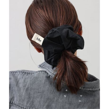 [^:25090210004530][J[^ԁF24FR-AC015J[ɂĕД̔J[F[J[J[ubN(001)FBLACKzCg(010)FWHITE傫ȃTCYŃANZgɂȂVVBUhr̃S̃^O|CgɁBłȂAɕtăuXbgoŐgɒ̂߂łByUhr/E[Az2018NtăV[YɃX^[gAt@bVfBN^[_qɂ鎩g̃uhBto wear Uhr, to wear time 𒅂邱Ƃ͎Ԃ𒅂邱ƁBP̎n܂ɁA̓̋CsꏊAlmFĕIԁBNvȂAIԁBȕɎ̓ɂ͂낢ȁuvƁuv̊֌WAɂ͕Kvo̕BƂƂɕωAƂƂɐ[Bl̒ł̗lXȁuvɋLĂ݂ɂȂ邱ƂAUhr/E[A ̊肢łB舵ɂẮAiɂĂi\łmFB̏íAꕔX܂WEBł̎舵ɂȂ܂BSX܂ł̂舵͂܂̂łӂBȂAדX܂͗\ȂύXɂȂꍇ܂BƖ̊֌WɂAۂFČꍇ܂B܂p\REX}[gtHȂǂ̊ɂA኱iƉ摜̃J[قȂꍇ܂Bi̐F́AiAbv摜QƂB