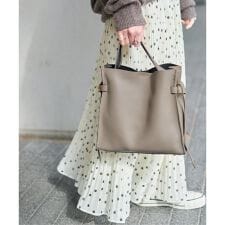 スピック＆スパン(Spick and Span)の《予約》VIOLAd’ORO / ヴィオラドーロ サイドベルトレザートート