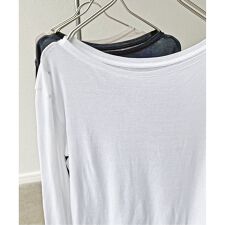 《追加3》シアーボートネックプルオーバー