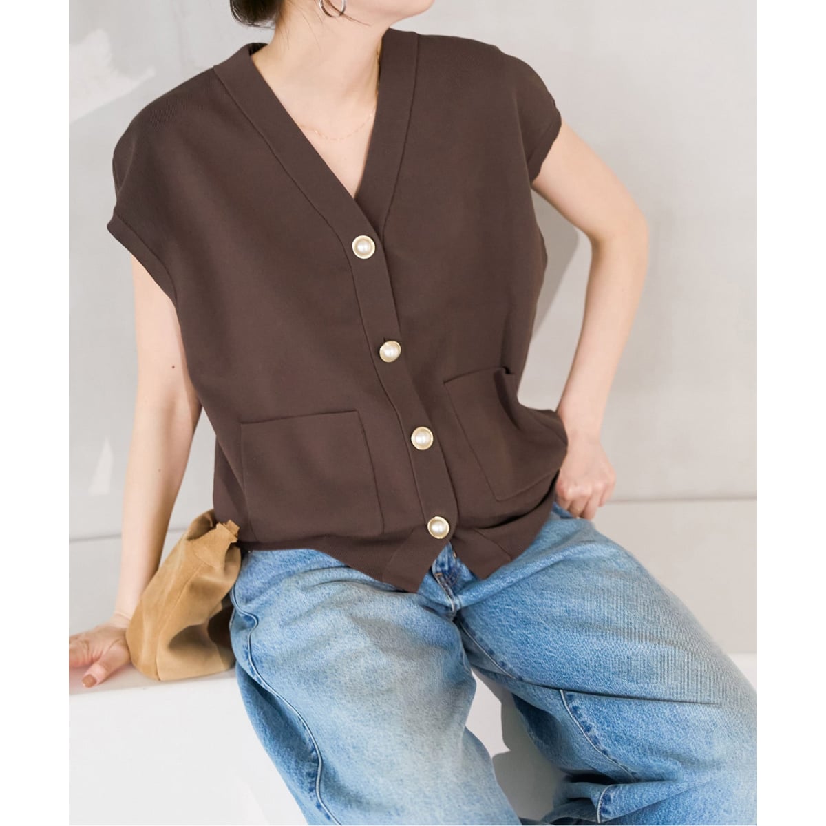 一部店舗+WEB限定》パールボタンウォッシャブルニットベスト