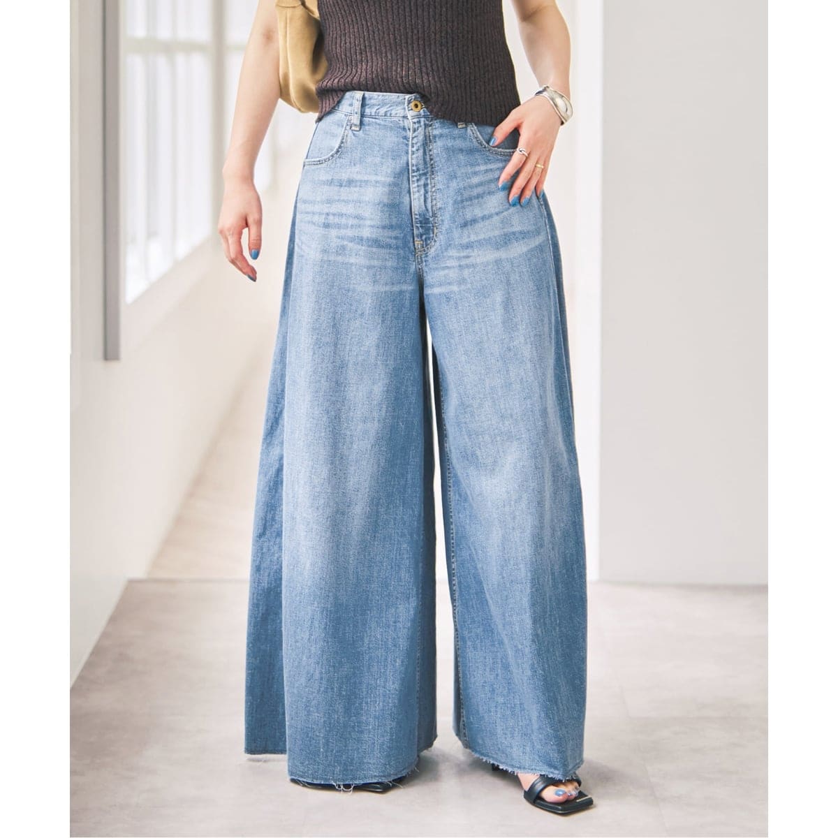 パンツ 5 1/2 8oz FLARE-LINE DEIM 5 1/2 8oz FLARE-LINE DEIM | スピック＆スパン(Spick and Span
