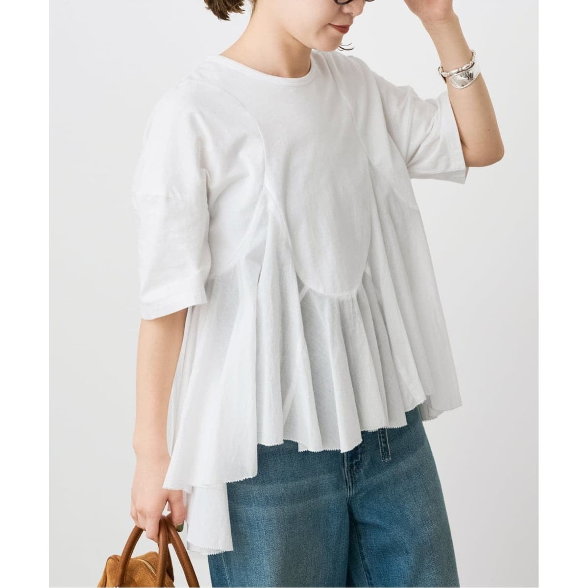一部店舗+WEB限定 / 追加予約》AAYUSHI / アユーシ ペプラムラッフルT