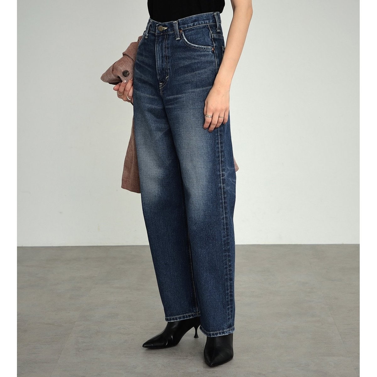 [}C]yVFzSTANDARD WARDROBE STRAIGHT/[iLeej Fu[