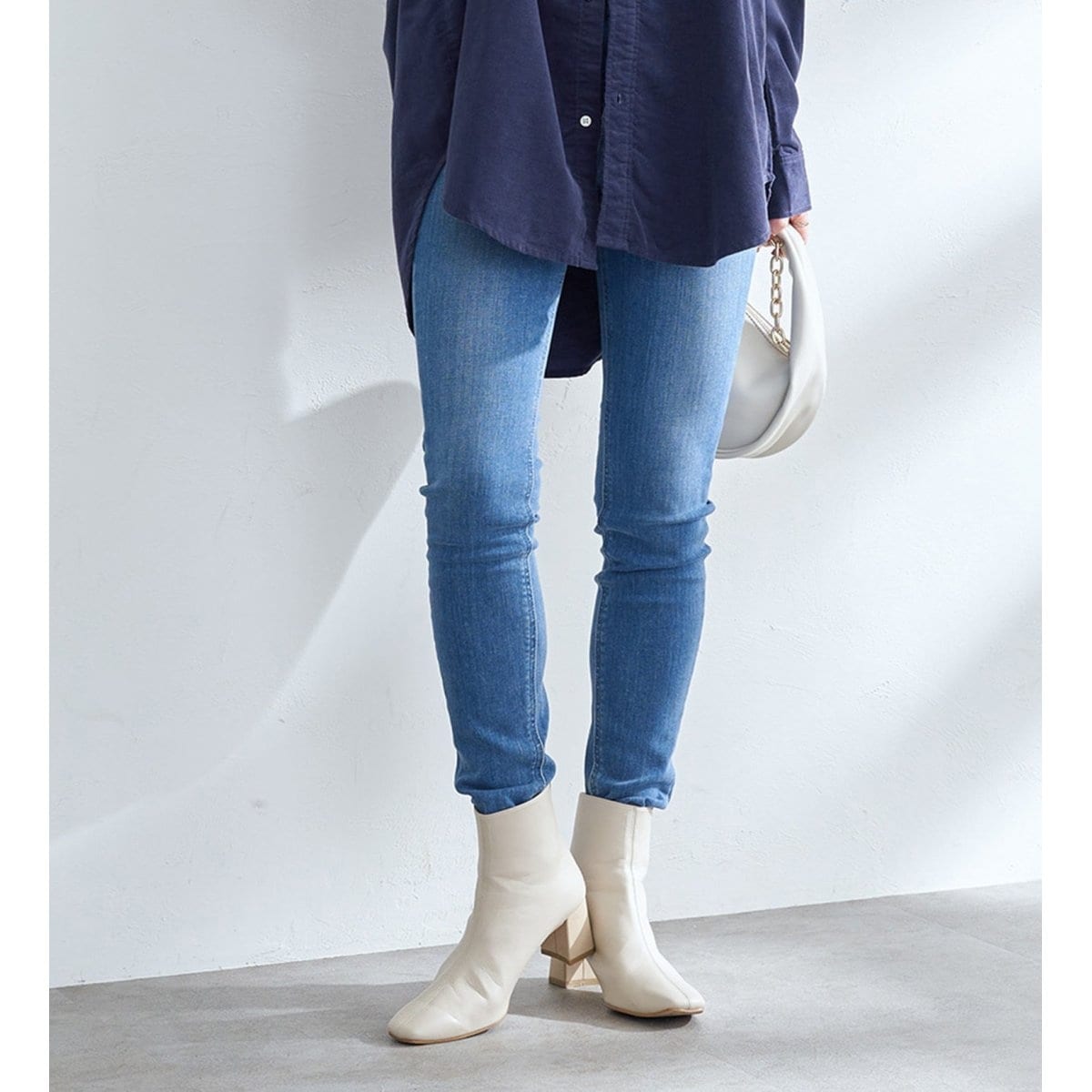MICHAEL KORS クロップ フレア ストレッチデニムパンツ MICHAEL KORS（マイケルコース）の「フレア デニム クロップド