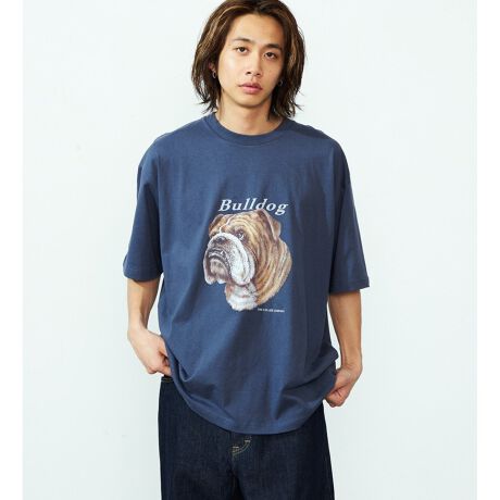 [^ԁFLT3195-0001]Lee DUNGAREES̃ACRAuhbO_ɃvgTVcB90NeCXg𗎂Ƃ񂾃Lb`[ȃfUĆAVvȂ݊QłBƂ͈ꖡႤTVcTĂɂ߁BĩfjX^CɃvX邾ŁAȂꊴ̂钅Ȃ܂BADɂ܂ȂꖇłBfޏ_炩ȃRbgfނgpASnKBfC[[XɍœKȈꖇłBR[fBlCgfj`mpƍ킹ԃJWA͂AN̓I[o[TCỸJ[SpcAbNX̂C[W[V[cƍ킹ghX^C߂łB̓Xj[J[ŃtɁAT_ŔôB