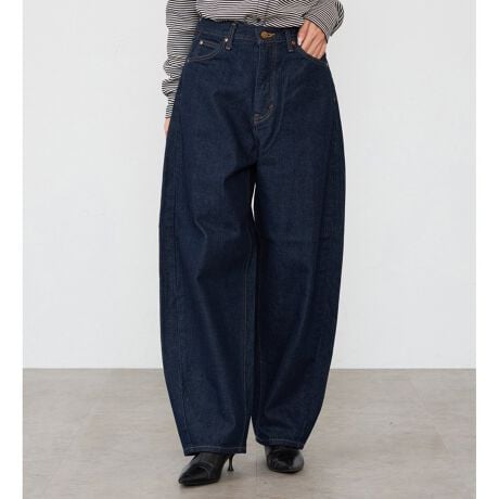 [^ԁFLL8026-0001]gĥJ[VGbgŒȂɂȂꊴvXǍ^Jo[ȂX^CbVȈۂ^܂Bǂȑ̌^̕ɂN킸L̕ɔX^CAbvĒ̂łBLeeIWȉ㎿ȖȂ100gpA_炩G̗ǂfjnɎdグĂ܂BLeeȂł͂̍DŁASn̗ǂƑϋv𗼗Bނقǂɓޕ͂łBCfBS̓uEXVcŃVbNɁB[YhH͌Ò̗lȐFŃBe[ŴƓ̕\͂łBubNfj̓ubNȂł͂̃VbNȐFlۂAlXȃgbvXƑQłBŁAgh̃X^C܂P{A㎿Ȗ100̏_炩Snfjő̊Ă݂ĂB