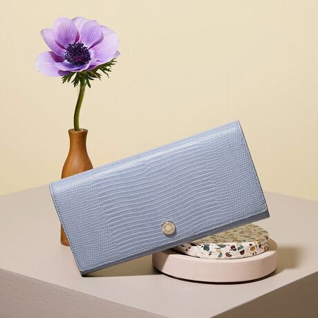 [^:511148004400]pT}ɂȂADȃOEHbglCLUCIAV[Ytbv^̒zoBS̃zbN|CgɌAl̎茳ɗnރN[ȃbNXBڂ̈ۂƂ͗ɁA}`Ղ邱ƂŖڂ[͂𔭊BɁA}`t̎Xy[X2At[|Pbg4AJ[hXbg18AׂdĂ͔h̗DGACełBLUCIAi`Aj c C^AŁuDȌvӖB\tgȌ򂪂郊U[h̃C^AU[gpAGKgȃV[YBi摜̓Tv̂߁AFTCYAdlɕύXꍇ܂̂ŁA\߂B