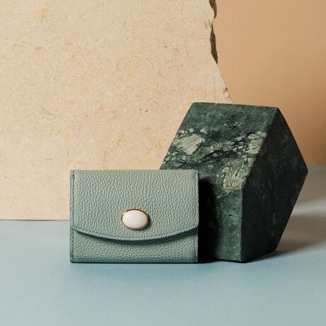 [^:511140043300]茳Ƀm[uȔӎVV[YugemdropsvoI×p[hƂVR΂fC[[X̃ACeɂ炢AʂȎƂȂ悤肢߂V[YłB̂ЂTCY̎O܂EHbǵA̓IȃvVXp[cۗ_ȃbNXBtbṽJ[uCƂ݃J[iŉ₩Ȉۂ炵܂Boꂵ₷{bNX^̃RCXy[XɁA3̃J[hXy[X͎DꕔɎ[łzJɂ͖ډBƂȂX}[gȐ݌vBRpNgȃ{fBłKȎgSnDGACełBubNFubNAQ[gO[F^CK[ACItFWXp[LFbhAx`~gO[FzCgWFChsNx[WF[YNH[cfB[vO[F}JCgIWFT[hIjLXgemdropsiWFhbvjcTOPKAPI{aɐEW߂ꂽ΂CXpCAB×_Iȃp[ƂVR΂g߂ȃACeɂ炢A𖣗͓IɈĂ悤肢߂V[YłBR񂾈\̈قȂ錴΂͐El̎ŒJɉHB{fBɂׂ͍^̍vgpAV~≘ɂhH{Ă̂Œp܂B؂Ȑlւ̃MtgɂBi摜̓Tv̂߁AFTCYAdlɕύXꍇ܂̂ŁA\߂BVR΂̂߁AЂƂЂƂF͗l̏oقȂ܂Biʐ^ƑŜ΂̂wEv]͏肩˂܂BVR΂̂߁A摜ł͂mFȂAׂȏꍇ܂VR̕ƂĂđ؂ɂĂ̂łB\߂BmFꍇ́AX܂ł̂w\łB