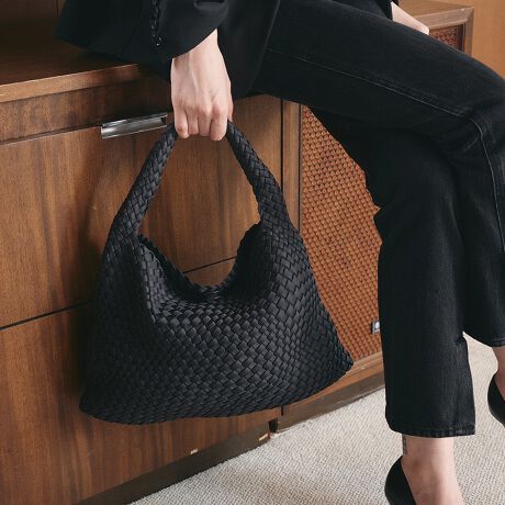 [^:503064000524]ʋ΃X^CɂJWAȑɂ}b`閜\g[gobOBiȌ̂lIvngAЂƂЂƂEl҂݂Ŏdグb`YfUCBӂy₩ȎSnŁA}`ȂɂƐĝɊY܂BznJ`͂߁ARX|[`hN{gȂǎו悭܂TCYŎg蔲QBV[Y킸gItzCgA_[NO[AO[ŴRFCibvĂ܂BobO̒ŖqɂȂ肪ȏMdi̎[ɕ֗ȃ|[`tByTREASURE TOPKAPI / gW[ gvJszSense is a treasure@[ ""󕨁[l̏̋CグAiǂyobOuhłBUnique senseRZvgɁA TREASURE "ƑnI" ŐSACe񋟂܂Bi摜̓Tv̂߁AFTCYAdlɕύXꍇ܂̂ŁA\߂B