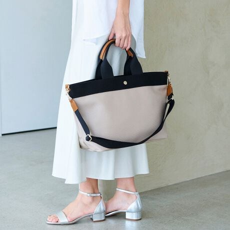 "s[ȃbNXƎptlCV[YERIPPLẼg[gobOɃV_[xgtAɕ֗ɃAbvf[gIiō킬ƂꂽfUC̒ɂÂ@ׂȌ^nƃgĥ鑾xgX^CbVȃANZgɁBU[̃Rrl[Vnh͂ĒZ߂ɐ݌vAANeBuȂsIȃoX܂BVʂ̓t@Xi[dlŌ|ɂSBꂽbNXƂ͗ɂՂƂeʂւACtX^CɉĂ܂܂ȏʂŊ􂵂B́AlC`R[O[ƃJ[LuE蕜IF̖{̂ɁÃe[vgX^CbVBǂȃX^Cɂ킹₷J[łBvce͂ƓKxȍd锭CPVCɂĝ悤Ȍ^{AN[ȕ\lC̃V[YB≘ꂪڗɂyʂŁAfC[[XɍœKB̍HŒJɍĂ܂Bi摜̓Tv̂߁AFTCYAdlɕύXꍇ܂̂ŁA\߂BXyщOł̎Be摜́A̓ŐFČꍇ܂B܂p̃j^[ɂĂFČꍇ܂ByӎzEfނ̓Aߗޓ̐FobO{̂Ɉڂ\܂BEԂł̖CAJAȂǂŔGꂽԂł͓ɂӂBEJȂǂŔGꂽꍇ́Azŏo邾ĉB݂JřɂȂ܂BEVRvgpĂꍇA\ʂɓVRvL̃VV{ꍇ܂Bfނ̓ƂĂBEPVCfނ̏ꍇA@fނ̓A≚ʂoꍇ܂gpƋɖڗȂȂ܂BCɂȂꍇɂ́A̒gꏊŁAƉוȂǂꂽԂŕȏꏊɂ΂炭uĒ܂ƁA킪ڗȂȂ܂BEiCfނ̏ꍇA܂肽񂾂܂܂ɂĂƐ܂肵킪łꍇ܂BEgpĂꍇA͕ۊǊgp󋵂ɂϐFȂǂNꍇ܂BF27cmF43cm32cm}`F16.5cm"s[ȃbNXƎptlCV[YERIPPLẼg[gobOɃV_[xgtAɕ֗ɃAbvf[gIiō킬ƂꂽfUC̒ɂÂ@ׂȌ^nƃgĥ鑾xgX^CbVȃANZgɁBU[̃Rrl[Vnh͂ĒZ߂ɐ݌vAANeBuȂsIȃoX܂BVʂ̓t@Xi[dlŌ|ɂSBꂽbNXƂ͗ɂՂƂeʂւACtX^CɉĂ܂܂ȏʂŊ􂵂B́AlC`R[O[ƃJ[LuE蕜IF̖{̂ɁÃe[vgX^CbVBǂȃX^Cɂ킹₷J[łBvce͂ƓKxȍd锭CPVCɂĝ悤Ȍ^{AN[ȕ\lC̃V[YB≘ꂪڗɂyʂŁAfC[[XɍœKB̍HŒJɍĂ܂Bi摜̓Tv̂߁AFTCYAdlɕύXꍇ܂̂ŁA\߂BXyщOł̎Be摜́A̓ŐFČꍇ܂B܂p̃j^[ɂĂFČꍇ܂ByӎzEfނ̓Aߗޓ̐FobO{̂Ɉڂ\܂BEԂł̖CAJAȂǂŔGꂽԂł͓ɂӂBEJȂǂŔGꂽꍇ́Azŏo邾ĉB݂JřɂȂ܂BEVRvgpĂꍇA\ʂɓVRvL̃VV{ꍇ܂Bfނ̓ƂĂBEPVCfނ̏ꍇA@fނ̓A≚ʂoꍇ܂gpƋɖڗȂȂ܂BCɂȂꍇɂ́A̒gꏊŁAƉוȂǂꂽԂŕȏꏊɂ΂炭uĒ܂ƁA킪ڗȂȂ܂BEiCfނ̏ꍇA܂肽񂾂܂܂ɂĂƐ܂肵킪łꍇ܂BEgpĂꍇA͕ۊǊgp󋵂ɂϐFȂǂNꍇ܂BF27cmF43cm32cm}`F16.5cmdF690gPCΉF15C`A4[FZnh̒F34cmnh̍F13cmV_[xg̒F74-123cm|FZ̐FFS[hobǑJ^CvFt@Xi[|PbgOF~|PbgFI[v|Pbg1""s[ȃbNXƎptlCV[YERIPPLẼg[gobOɃV_[xgtAɕ֗ɃAbvf[gIiō킬ƂꂽfUC̒ɂÂ@ׂȌ^nƃgĥ鑾xgX^CbVȃANZgɁBU[̃Rrl[Vnh͂ĒZ߂ɐ݌vAANeBuȂsIȃoX܂BVʂ̓t@Xi[dlŌ|ɂSBꂽbNXƂ͗ɂՂƂeʂւACtX^CɉĂ܂܂ȏʂŊ􂵂B́AlC`R[O[ƃJ[LuE蕜IF̖{̂ɁÃe[vgX^CbVBǂȃX^Cɂ킹₷J[łBvce͂ƓKxȍd锭CPVCɂĝ悤Ȍ^{AN[ȕ\lC̃V[YB≘ꂪڗɂyʂŁAfC[[XɍœKB̍HŒJɍĂ܂Bi摜̓Tv̂߁AFTCYAdlɕύXꍇ܂̂ŁA\߂BXyщOł̎Be摜́A̓ŐFČꍇ܂B܂p̃j^[ɂĂFČꍇ܂ByӎzEfނ̓Aߗޓ̐FobO{̂Ɉڂ\܂BEԂł̖CAJAȂǂŔGꂽԂł͓ɂӂBEJȂǂŔGꂽꍇ́Azŏo邾ĉB݂JřɂȂ܂BEVRvgpĂꍇA\ʂɓVRvL̃VV{ꍇ܂Bfނ̓ƂĂBEPVCfނ̏ꍇA@fނ̓A≚ʂoꍇ܂gpƋɖڗȂȂ܂BCɂȂꍇɂ́A̒gꏊŁAƉוȂǂꂽԂŕȏꏊɂ΂炭uĒ܂ƁA킪ڗȂȂ܂BEiCfނ̏ꍇA܂肽񂾂܂܂ɂĂƐ܂肵킪łꍇ܂BEgpĂꍇA͕ۊǊgp󋵂ɂϐFȂǂNꍇ܂BF27cmF43cm32cm}`F16.5cmdF690gPCΉF15C`A4[FZnh̒F34cmnh̍F13cmV_[xg̒F74-123cm|FZ̐FFS[hobǑJ^CvFt@Xi[|PbgOF~|PbgFI[v|Pbg1"