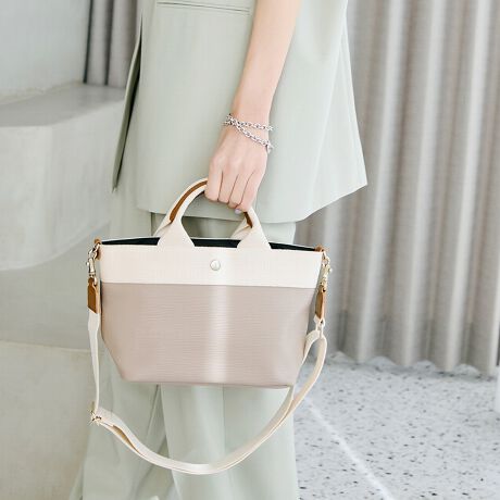 [^:503080107800]syȑN[ɃAbvf[glC̃vV_[obO~jg[gƂĂ􂷂2waydlɁB2WAYȂ̂ŃfC[ɂ͂AW[gxȂǃANeBuȃV[ɂ҂BR[fBl[gɍ킹Ďĝ߂łBJWAɂꂢڂɂ킹₷AGtH[gXȃV_[obOB߂̃V_[XgbvAX^CO̔ƂȂ郉tȃ[hZ܂ByɎĂ鏬ԂȃbNXȂAL߂̃}`邱ƂŌڈȏɗDꂽ[͂𔭊BVʃt@Xi[ŁAוڂSz⒆g邱ƂȂhƖʂSBvcPVCɂĝ悤Ȍ^{AN[ȕ\lC̃V[YB≘ꂪڗɂyʂŁAfC[[XɍœKBi摜̓Tv̂߁AFTCYAdlɕύXꍇ܂̂ŁA\߂BPCΉF~A4[F~nh̍F8cmV_[xg̒F75`123cm|FZ̐FFS[hobǑJ^CvFt@Xi[|PbgOF~|PbgFI[v|Pbg1HF[