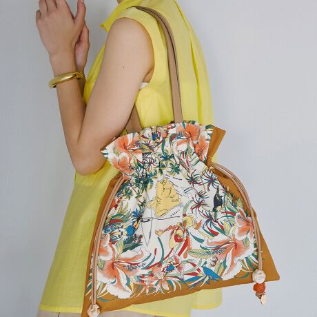 [^:503064001024]g₷iI2WAYdl̃XJ[tobOB AeB[NȕvglC̃obOɐVfUCoB{͍̂LA4TCYΉ̃g[gobOAוȂƂ̓R[hiċВobOɃtHς܂Btbg^CvȂeʁAnh͒߂ŃR[g̏ォłƌOKBJ[OȂ̂ŁA܂܂ȑɍ킹₷IɂItɂ􂵂܂BNVJȖ͕A}`[tAnC̊Xݕ3ނCibvByTREASURE TOPKAPI / gW[ gvJszSense is a treasure@[ ""󕨁[l̏̋CグAiǂyobOuhłBUnique senseRZvgɁA TREASURE "ƑnI" ŐSACe񋟂܂Bi摜̓Tv̂߁AFTCYAdlɕύXꍇ܂̂ŁA\߂B