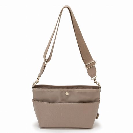 [^:503086100325]s肰ȂA{MR{obOtؗȌoƂ͗ȏȂlƁA3̕ƂẴCtX^CɂȎxW߂铡{MƂ̃XyVȃR{ACeIxł킹ƎdˁA{̂ƂƂlߍ񂾁Ał͏oƂ̂łȂMłBlC̃IV?ifށEXRb`N?CƃiC̃Rq?l[VŎdグM`V_[BՂ}`ƂAڈȏ̗eʂ𔭊܂BobO\ʂɂ3̃z?PbgAɂ͕z?PbgtŁAqɂȂ肪ȏ̎[ɂ܂BVʂ̓t@Xi[J̈S݌vBJWAi悭ĂAl̃V_[obOBXRb`OCcăXRbghŔ̖͗lRU[̕\ʂɂƂɗR闱̃V{HPVCfނ֎{lCV[YBU[CNȖ킢[\ƁALYJɂ^tBi摜̓Tv̂߁AFTCYAdlɕύXꍇ܂̂ŁA\߂B