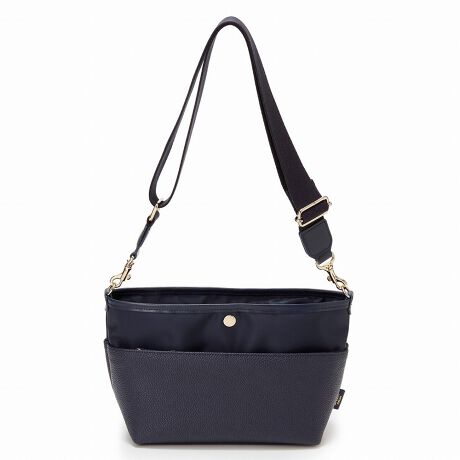 [^:503086100325]s肰ȂA{MR{obOtؗȌoƂ͗ȏȂlƁA3̕ƂẴCtX^CɂȎxW߂铡{MƂ̃XyVȃR{ACeIxł킹ƎdˁA{̂ƂƂlߍ񂾁Ał͏oƂ̂łȂMłBlC̃IV?ifށEXRb`N?CƃiC̃Rq?l[VŎdグM`V_[BՂ}`ƂAڈȏ̗eʂ𔭊܂BobO\ʂɂ3̃z?PbgAɂ͕z?PbgtŁAqɂȂ肪ȏ̎[ɂ܂BVʂ̓t@Xi[J̈S݌vBJWAi悭ĂAl̃V_[obOBXRb`OCcăXRbghŔ̖͗lRU[̕\ʂɂƂɗR闱̃V{HPVCfނ֎{lCV[YBU[CNȖ킢[\ƁALYJɂ^tBi摜̓Tv̂߁AFTCYAdlɕύXꍇ܂̂ŁA\߂B