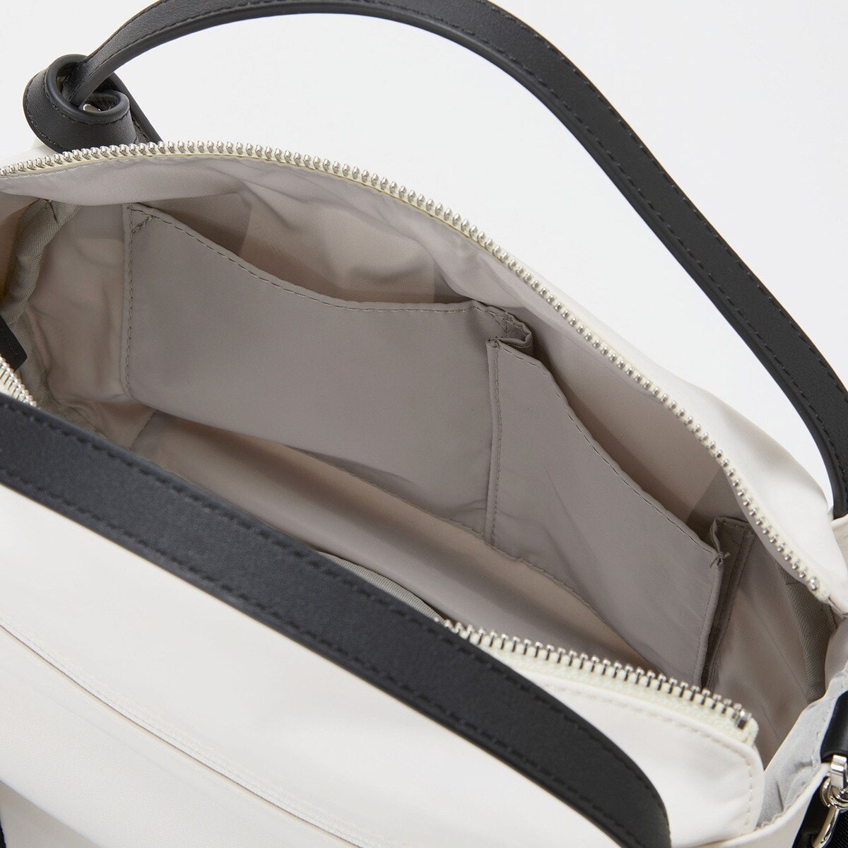 Breath TOPKAPI】【撥水】ツヤ ナイロン ショルダー付き ラウンド