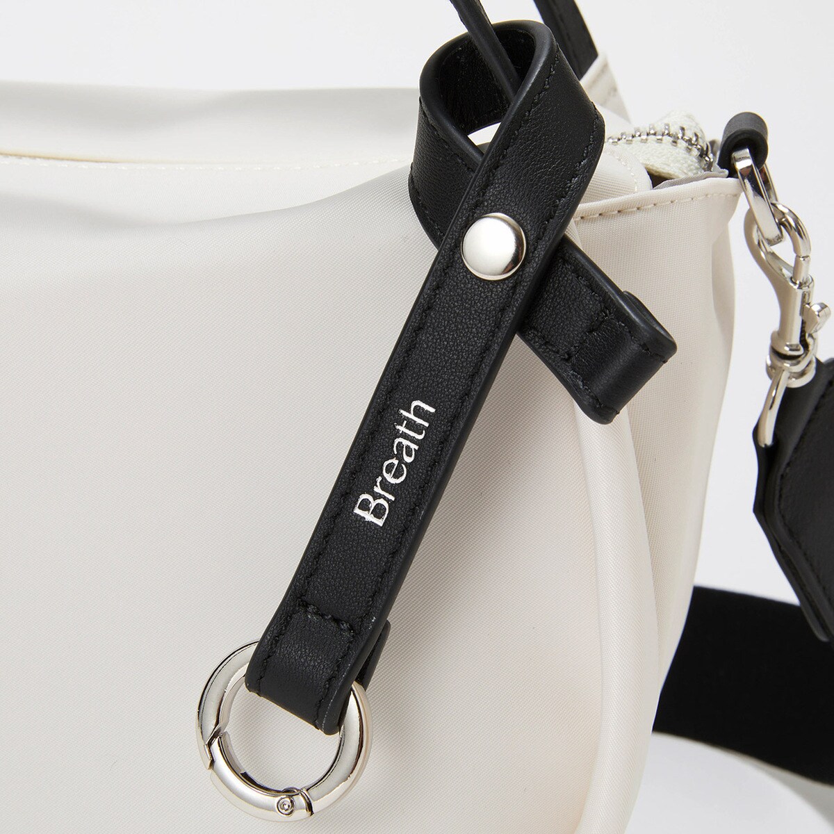 Breath TOPKAPI】【撥水】ツヤ ナイロン ショルダー付き ラウンド