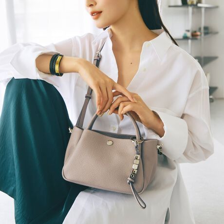 [^:501087030225]fC[Âɂ傤ǂAU[obOtɂ\tgȃ^b`̃VNU[gpADȃtH̃nhobOoBV_[xgt2waydlŁAV[R[fBl[gɍ킹ĎAWł܂BRƂ{fB̓}`ՂƎ邱ƂŁARpNgȌڈȏ̎[͂𔭊B͎d؂3̃Xy[XɕĂAƐłKȎg͂łB肰ȂANZgƂĂƌL[u^`[ɂ́uHELLOv̍Bڂɓ邽тɋCオ肻Ii摜̓Tv̂߁AFTCYAdlɕύXꍇ܂̂ŁA\߂BPCΉ:~A4[F~nh̒F23.5cmnh̍F6cmV_[xg̒F111cm-134.5cm|FZ̐FFVo[obǑJ^CvF}OzbN|PbgOFȂ|PbgFI[v|Pbg1Xgbv̏dF70fC[Âɂ傤ǂAU[obOtɂ\tgȃ^b`̃VNU[gpADȃtH̃nhobOoBV_[xgt2waydlŁAV[R[fBl[gɍ킹ĎAWł܂BRƂ{fB̓}`ՂƎ邱ƂŁARpNgȌڈȏ̎[͂𔭊B͎d؂3̃Xy[XɕĂAƐłKȎg͂łB肰ȂANZgƂĂƌL[u^`[ɂ́uHELLOv̍Bڂɓ邽тɋCオ肻Ii摜̓Tv̂߁AFTCYAdlɕύXꍇ܂̂ŁA\߂BPCΉ:~A4[F~nh̒F23.5cmnh̍F6cmV_[xg̒F111cm-134.5cm|FZ̐FFVo[obǑJ^CvF}OzbN|PbgOFȂ|PbgFI[v|Pbg1Xgbv̏dF70fC[Âɂ傤ǂAU[obOtɂ\tgȃ^b`̃VNU[gpADȃtH̃nhobOoBV_[xgt2waydlŁAV[R[fBl[gɍ킹ĎAWł܂BRƂ{fB̓}`ՂƎ邱ƂŁARpNgȌڈȏ̎[͂𔭊B͎d؂3̃Xy[XɕĂAƐłKȎg͂łB肰ȂANZgƂĂƌL[u^`[ɂ́uHELLOv̍Bڂɓ邽тɋCオ肻Ii摜̓Tv̂߁AFTCYAdlɕύXꍇ܂̂ŁA\߂BPCΉ:~A4[F~nh̒F23.5cmnh̍F6cmV_[xg̒F111cm-134.5cm|FZ̐FFVo[obǑJ^CvF}OzbN|PbgOFȂ|PbgFI[v|Pbg1Xgbv̏dF70