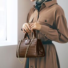 【TREASURE TOPKAPI】クロコ エナメル 2way ハンドバッグ