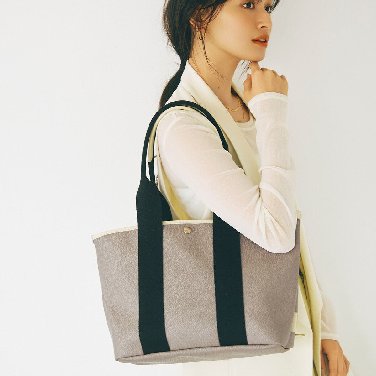 【美品】TOPKAPI スコッチグレイン　ネオレザー　トートバッグ　A4 黒 TOPKAPI(トプカピ)のスコッチグレイン ネオレザー 縦型 A4