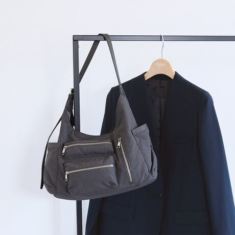 [^:502067000425]ANeBuȋx◷sɂ҂I@\Q2WAYobOB}bgȃiCfނɃU[ŏivXBtg3̃t@Xi[|Pbg2̃I[v|PbgfUCƋ@\𗼗By₩ȎSnŉוՂĂC˂ȂĂقA܂肽łVCɂȂɂ̂ŗ̂ɂ߁Bxg̒𒲐΃V_[A΂߂ƂD݂łg܂BV[YEX^C킸􂷂ubNƃ~fBAO[2FCibvBi摜̓Tv̂߁AFTCYAdlɕύXꍇ܂̂ŁA\߂BXyщOł̎Be摜́A̓ŐFČꍇ܂B܂p̃j^[ɂĂFČꍇ܂ByӎzEfނ̓Aߗޓ̐FobO{̂Ɉڂ\܂BEԂł̖CAJAȂǂŔGꂽԂł͓ɂӂBEJȂǂŔGꂽꍇ́Azŏo邾ĉB݂JřɂȂ܂BEVRvgpĂꍇA\ʂɓVRvL̃VV{ꍇ܂Bfނ̓ƂĂBEPVCfނ̏ꍇA@fނ̓A≚ʂoꍇ܂gpƋɖڗȂȂ܂BCɂȂꍇɂ́A̒gꏊŁAƉוȂǂꂽԂŕȏꏊɂ΂炭uĒ܂ƁA킪ڗȂȂ܂BEgpĂꍇA͕ۊǊgp󋵂ɂϐFȂǂNꍇ܂BPCΉF~A4[F~nh̒F79cmnh̍F31cm-43cmV_[xg̒FȂ|FZ̐FFVo[obǑJ^CvF}OzbN|PbgOFI[v|Pbg2t@Xi[|Pbg3|PbgFI[v|Pbg1t@Xi[|Pbg1ANeBuȋx◷sɂ҂I@\Q2WAYobOB}bgȃiCfނɃU[ŏivXBtg3̃t@Xi[|Pbg2̃I[v|PbgfUCƋ@\𗼗By₩ȎSnŉוՂĂC˂ȂĂقA܂肽łVCɂȂɂ̂ŗ̂ɂ߁Bxg̒𒲐΃V_[A΂߂ƂD݂łg܂BV[YEX^C킸􂷂ubNƃ~fBAO[2FCibvBi摜̓Tv̂߁AFTCYAdlɕύXꍇ܂̂ŁA\߂BXyщOł̎Be摜́A̓ŐFČꍇ܂B܂p̃j^[ɂĂFČꍇ܂ByӎzEfނ̓Aߗޓ̐FobO{̂Ɉڂ\܂BEԂł̖CAJAȂǂŔGꂽԂł͓ɂӂBEJȂǂŔGꂽꍇ́Azŏo邾ĉB݂JřɂȂ܂BEVRvgpĂꍇA\ʂɓVRvL̃VV{ꍇ܂Bfނ̓ƂĂBEPVCfނ̏ꍇA@fނ̓A≚ʂoꍇ܂gpƋɖڗȂȂ܂BCɂȂꍇɂ́A̒gꏊŁAƉוȂǂꂽԂŕȏꏊɂ΂炭uĒ܂ƁA킪ڗȂȂ܂BEgpĂꍇA͕ۊǊgp󋵂ɂϐFȂǂNꍇ܂BPCΉF~A4[F~nh̒F79cmnh̍F31cm-43cmV_[xg̒FȂ|FZ̐FFVo[obǑJ^CvF}OzbN|PbgOFI[v|Pbg2t@Xi[|Pbg3|PbgFI[v|Pbg1t@Xi[|Pbg1ANeBuȋx◷sɂ҂I@\Q2WAYobOB}bgȃiCfނɃU[ŏivXBtg3̃t@Xi[|Pbg2̃I[v|PbgfUCƋ@\𗼗By₩ȎSnŉוՂĂC˂ȂĂقA܂肽łVCɂȂɂ̂ŗ̂ɂ߁Bxg̒𒲐΃V_[A΂߂ƂD݂łg܂BV[YEX^C킸􂷂ubNƃ~fBAO[2FCibvBi摜̓Tv̂߁AFTCYAdlɕύXꍇ܂̂ŁA\߂BXyщOł̎Be摜́A̓ŐFČꍇ܂B܂p̃j^[ɂĂFČꍇ܂ByӎzEfނ̓Aߗޓ̐FobO{̂Ɉڂ\܂BEԂł̖CAJAȂǂŔGꂽԂł͓ɂӂBEJȂǂŔGꂽꍇ́Azŏo邾ĉB݂JřɂȂ܂BEVRvgpĂꍇA\ʂɓVRvL̃VV{ꍇ܂Bfނ̓ƂĂBEPVCfނ̏ꍇA@fނ̓A≚ʂoꍇ܂gpƋɖڗȂȂ܂BCɂȂꍇɂ́A̒gꏊŁAƉוȂǂꂽԂŕȏꏊɂ΂炭uĒ܂ƁA킪ڗȂȂ܂BEgpĂꍇA͕ۊǊgp󋵂ɂϐFȂǂNꍇ܂BPCΉF~A4[F~nh̒F79cmnh̍F31cm-43cmV_[xg̒FȂ|FZ̐FFVo[obǑJ^CvF}OzbN|PbgOFI[v|Pbg2t@Xi[|Pbg3|PbgFI[v|Pbg1t@Xi[|Pbg1