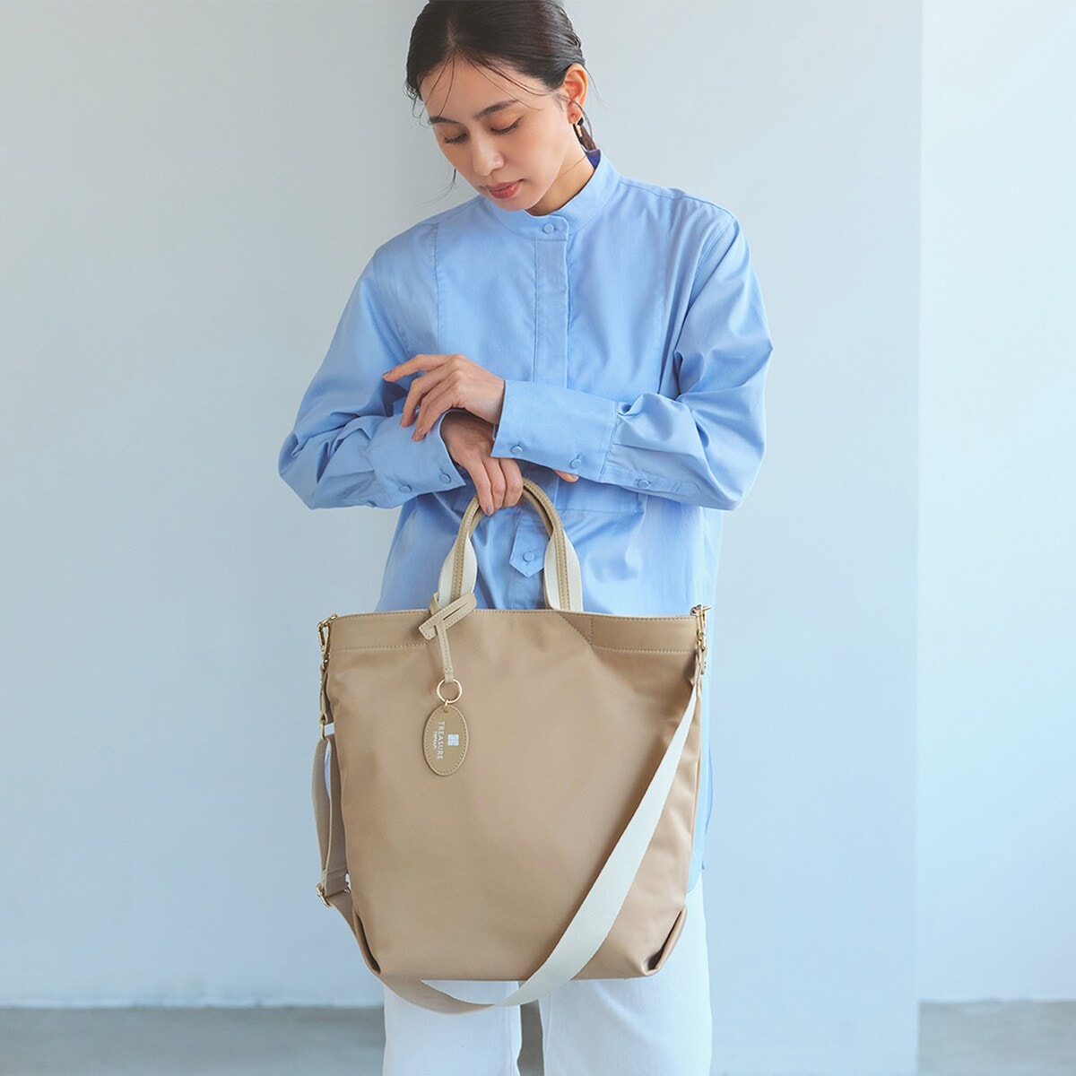 ●状態良好●TOPKAPI 2way バッグA4 　ショルダー　ライトベージュ トプカピ TOPKAPI 【TREASURE TOPKAPI】ストライプハンドル ナイロン