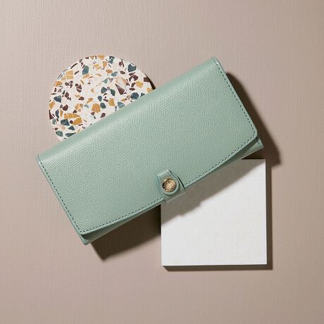 [^:5111400282]sgыCオA[OEHbgt^̃zbNƃtbv̗DJ[uCۓIȑlCzBGKgȌڂłȂA傫߂̃}`̒Ɉ|IȗeʂƎ[͂ւ͔hACełB͎DZNV2ƁAt@Xi[t̃RCXy[XɉAtbvSʃJ[hXbgɁB{̕ƍ킹ĂȂ25[\łBIԂ̂yLxȃJ[oG[V̒ACɓ̈_āBCOLORATOiR[gjc10Nȏ㈤ꑱ郍OZ[V[YBvx[XɁAׂȃV{̌^ƕ\ʂ̃cT߂Ɏdグ̊̂\́BׂȏڗÂ炭AfC[ÂɍœKłBpłVvȃfUCƁAD݂ɍ킹đIׂLxȃJ[oG[VAMtgɂ߁B