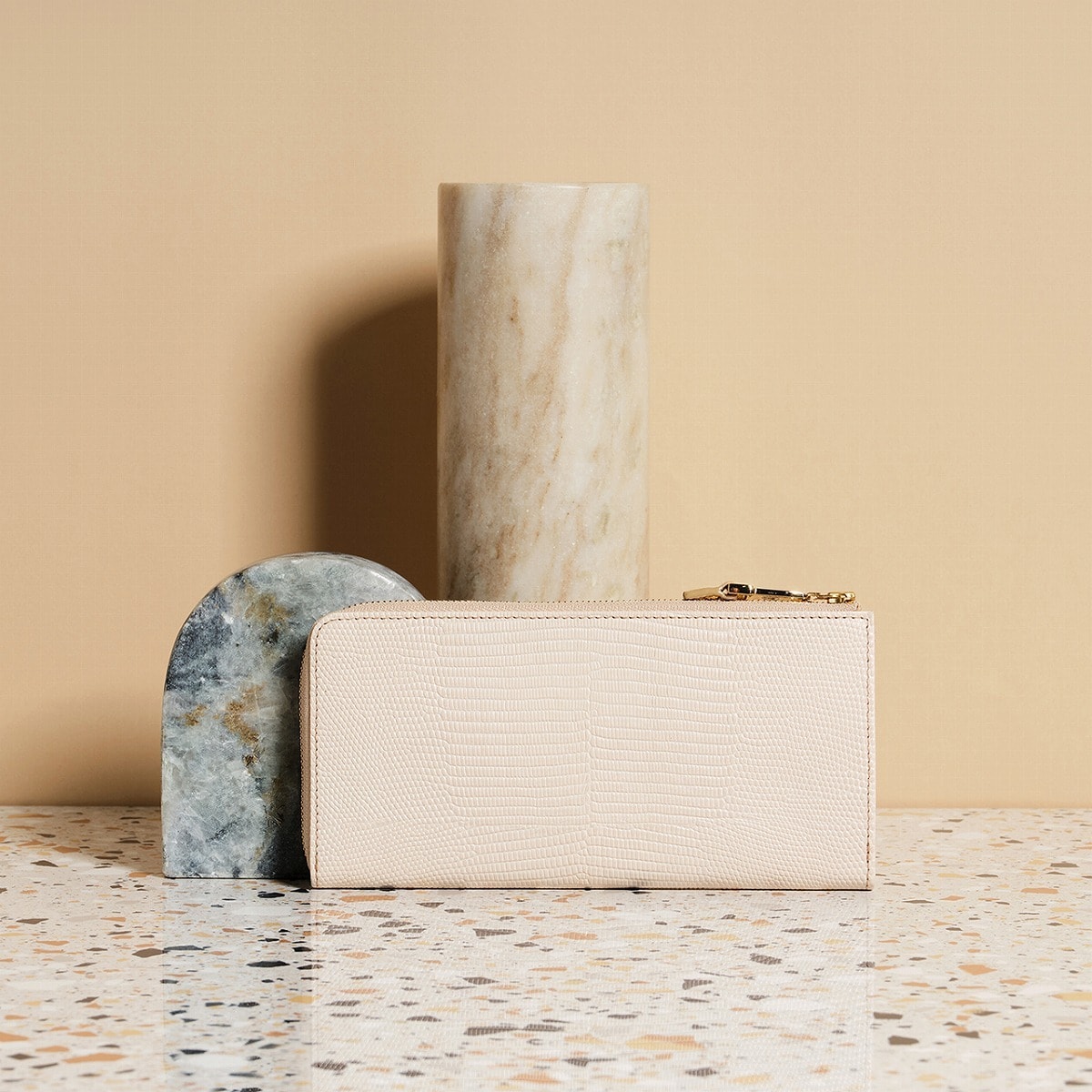 【TVドラマ使用】イタリアンレザー・リザード型押し・Lファスナー長財布マチ付き LUCIA[ルチア]