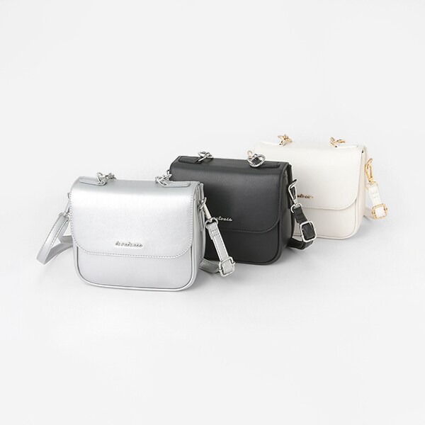 バッククリアフラップショルダー | ラブトキシック(Lovetoxic