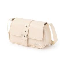 フラップショルダーバッグ