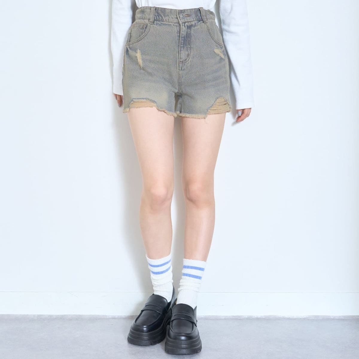 再入荷♪】【LTXC】ダメージデニムショートパンツ | ラブトキシック