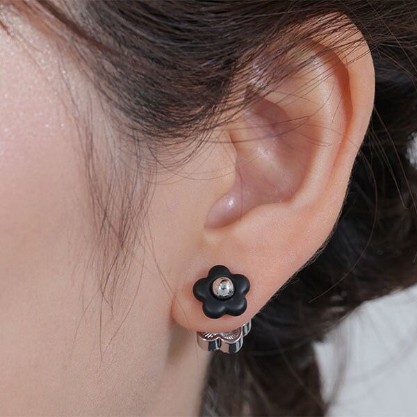 ビジューデイジーデュオ ピアス | マリークワント(MARY QUANT