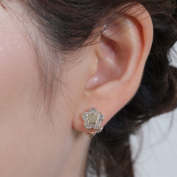 ビジューデイジーデュオ ピアス | マリークワント(MARY QUANT