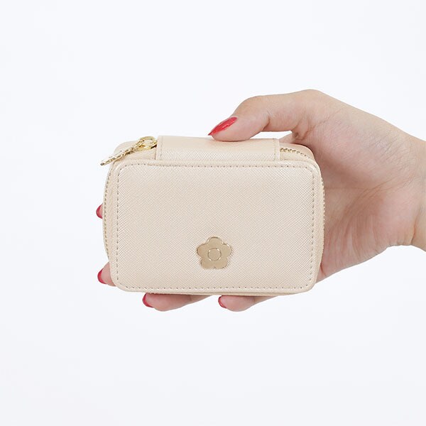 マリークワント(MARY QUANT) ポーチ・マルチケース・化粧ポーチ