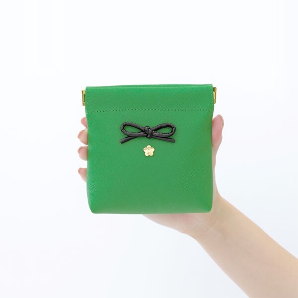 2-5日着 MARY QUANT エンボスコスメモチーフ ミニマルチポーチ MARY QUANT ONLINE SHOP｜マリークヮントオンラインショップ