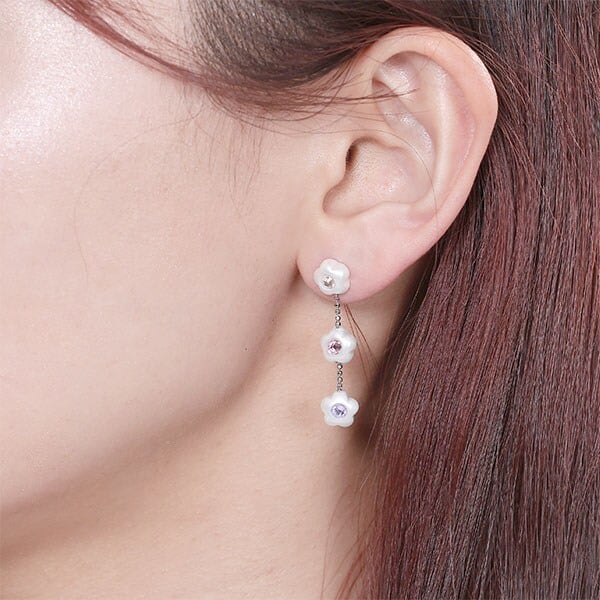 2-5日着 MARY QUANT 3デイジーシェイプドパール チェーン ピアス MARY QUANT ONLINE SHOP｜マリークヮントオンラインショップ