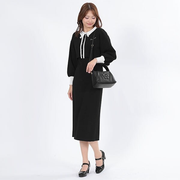 美品 マリークワント MARY QUANT マリクワ 6ペダルデイジーショルダー MARY QUANT（マリークワント）の「レトロチック6ペタルデイジー