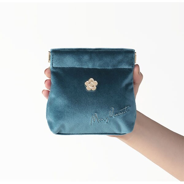 [}C]xxbg^fCW[ olN`|[`/}[NgiMARY QUANTj u[