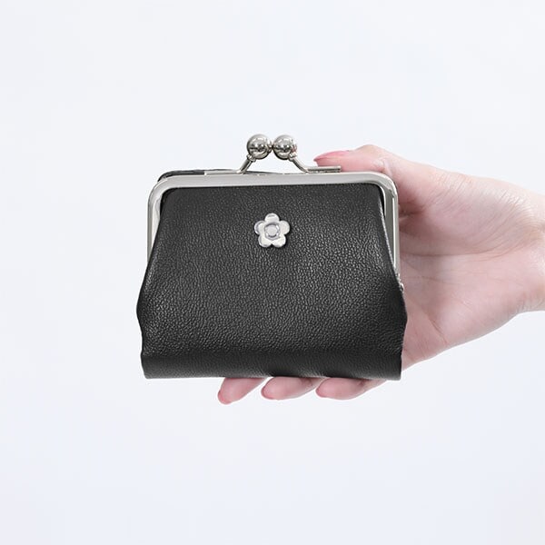 マリークワント ビッグデイジーパッチミニウォレット ビッグデイジーパッチ ミニウォレット（財布）｜MARY QUANT