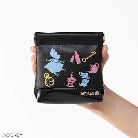 yMARY QUANT ALICE IN WONDERLAND DESIGN COLLECTIONzuӂ̍̃AXvɓoꂷLN^[`[tɂ|[`V[YBV[Yʃ|CgEubNGǐѕɂMARY QUANTStĂfUCoG[VEAXFuAXfUC g[gvƓ`[tJtɃvgfUCŁABACKɂ̓`FVLvgENB[Fn[g̏┒AovgfUCŁABACKɂ̓gvvgB`[t́uNB[fUC g[gvACeЉiolN`|[`jE^b`ŊȒPɊJ\EbvȂǏ̂ɕ֗ȃTCY|Pbg[^:225-864785]